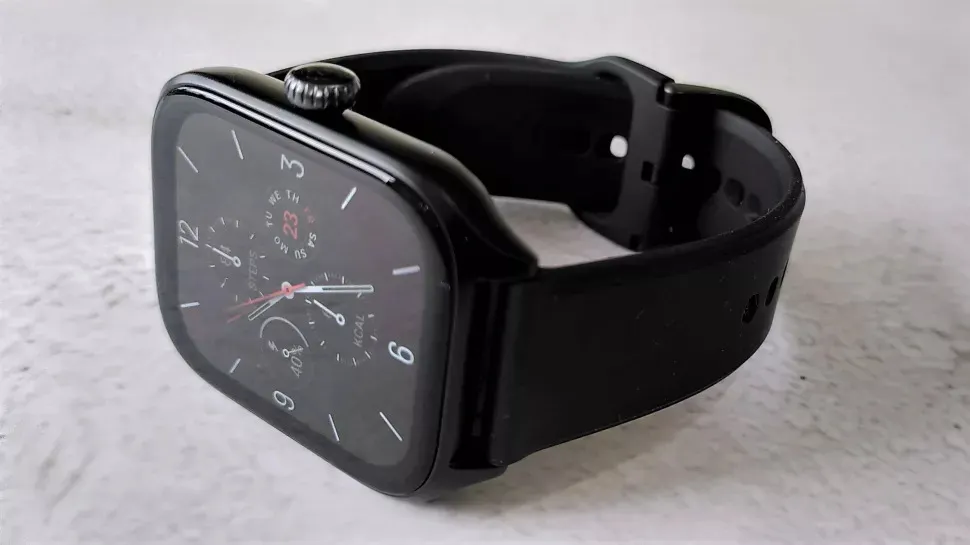 Новейшие Amazfit GTS 4 впервые подешевели. Что умеют премиальные смарт-часы и где их брать?