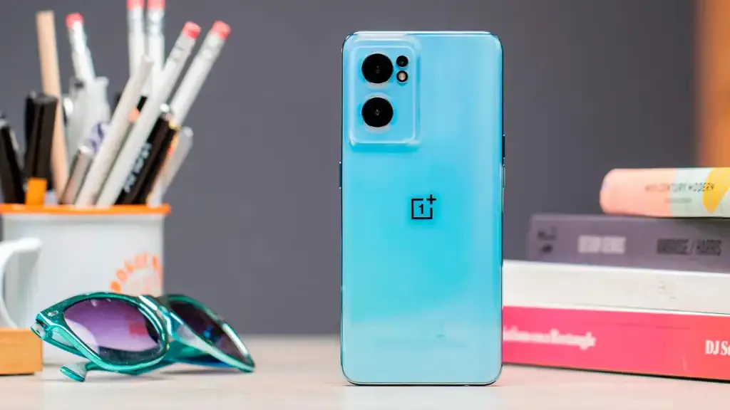 OnePlus Nord CE 2 отдают с неплохой скидкой. Это среднебюджетник с 90-герцовым экраном и реактивной зарядкой
