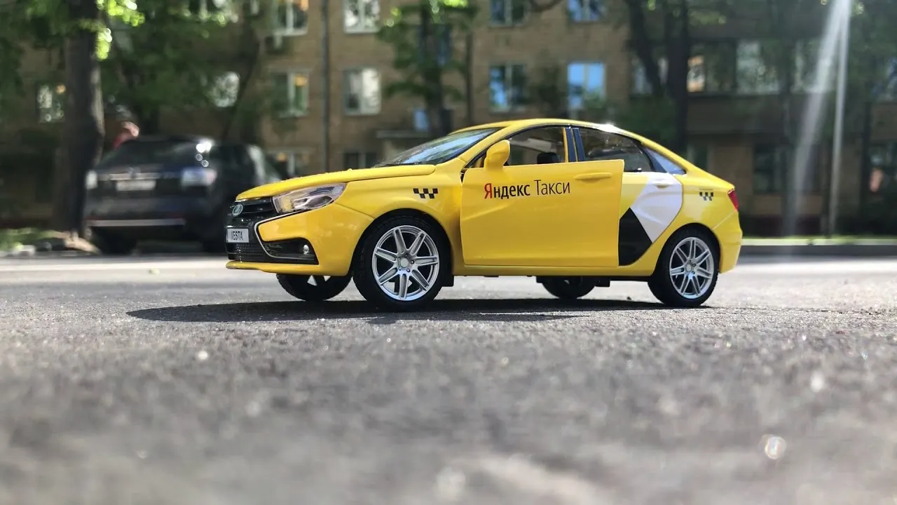 «От Tesla к Lada – прорыв». Какие автомобили заменят иномарки в «Яндекс.Такси»?