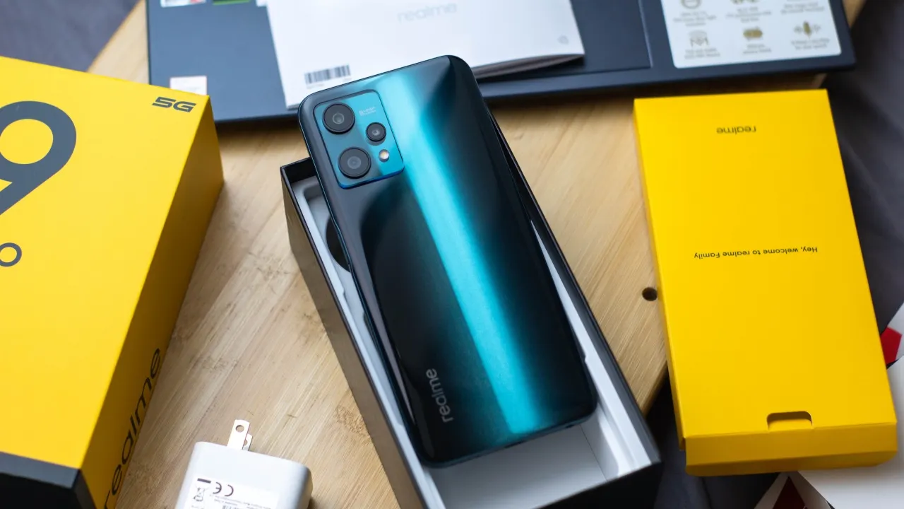 Этот Realme — самый сбалансированный девайс бренда. Его отдают по минимальной цене