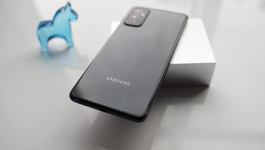 Об этом Samsung Galaxy все забыли, а зря. Он максимально подешевел в России