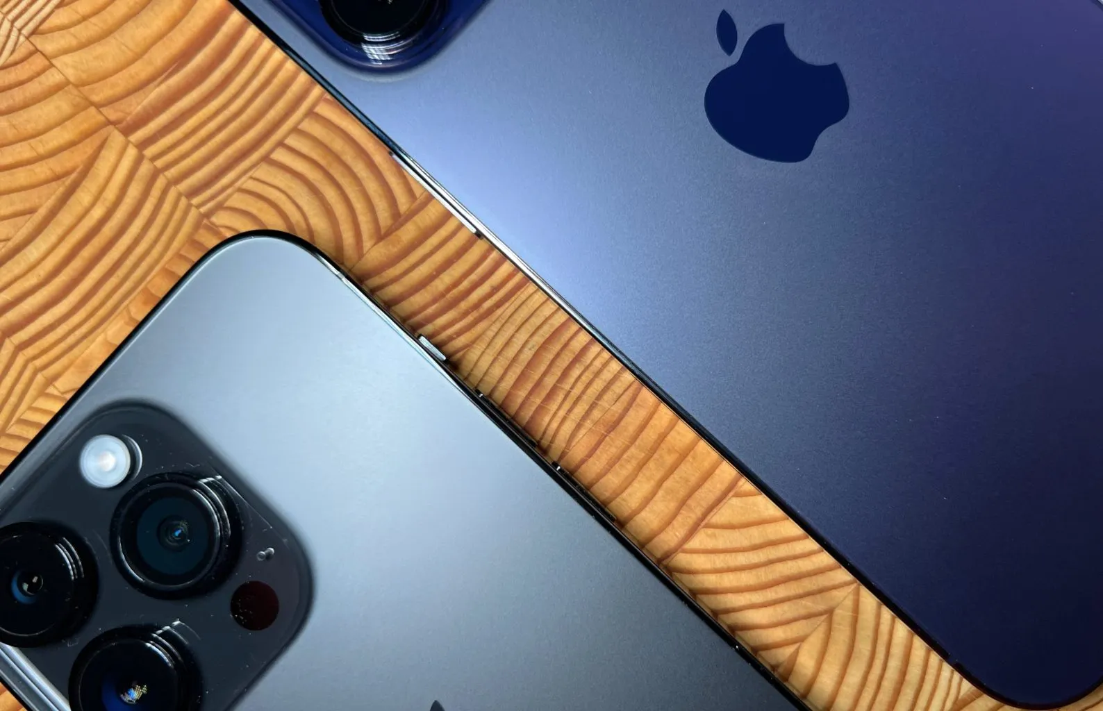 15 самых важных мыслей из обзоров iPhone 14 и iPhone 14 Pro. Что с камерой, сколько держат, крут ли новый вырез