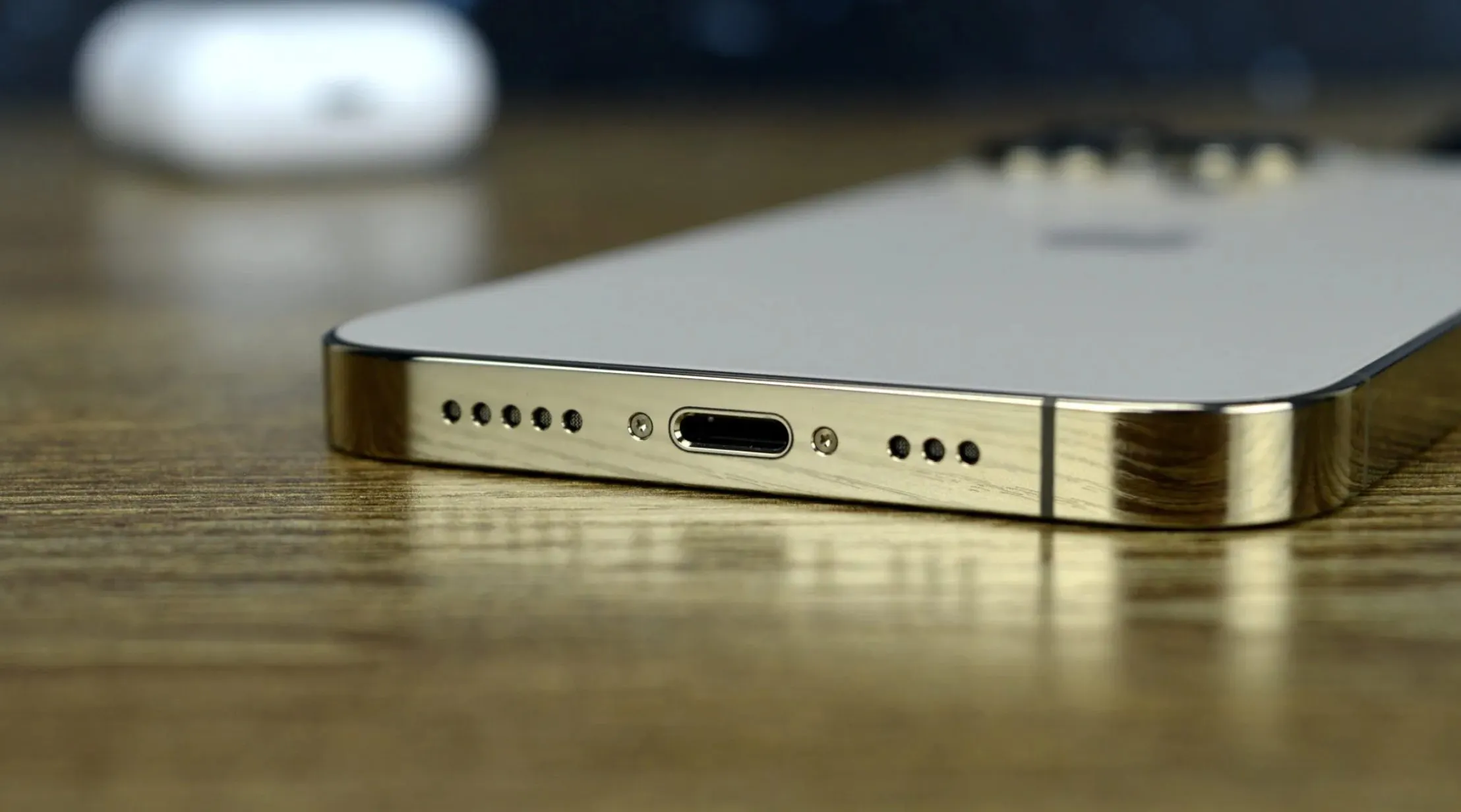 У какого iPhone лучшая автономность? Ответ известен, но осталась интрига