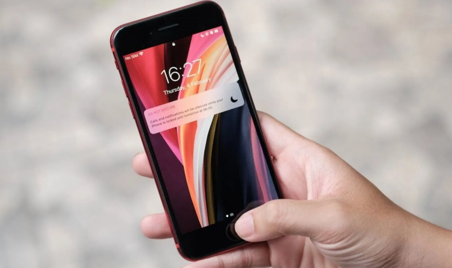 Самый новый iPhone SE тотально подешевел в России. Такого ценника не было никогда