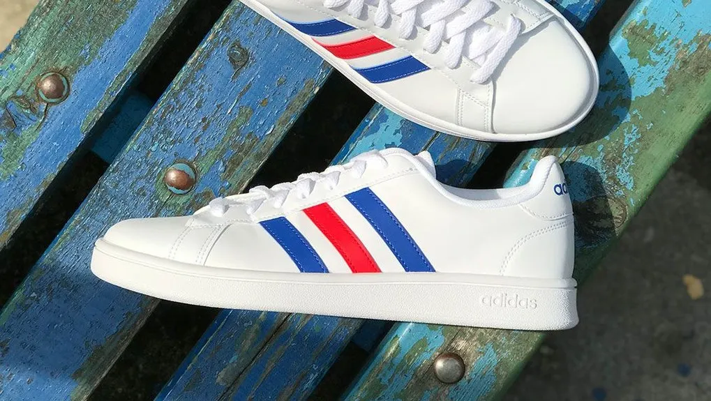 Кроссовки от adidas и Puma обесценились на Joom. Прайс как до кризиса