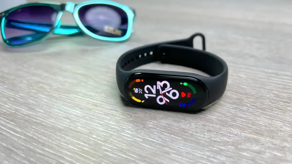 Xiaomi Mi Band 7 внезапно обесценился в России. Хитовый фитнес-браслет сливают за копейки