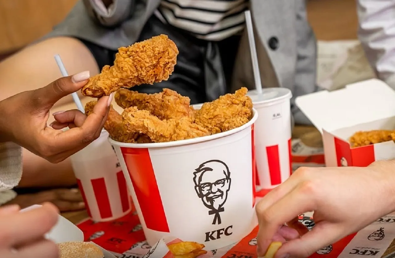 В новом русском KFC переименуют бургеры. Как будут называться «Боксмастер» и баскеты?