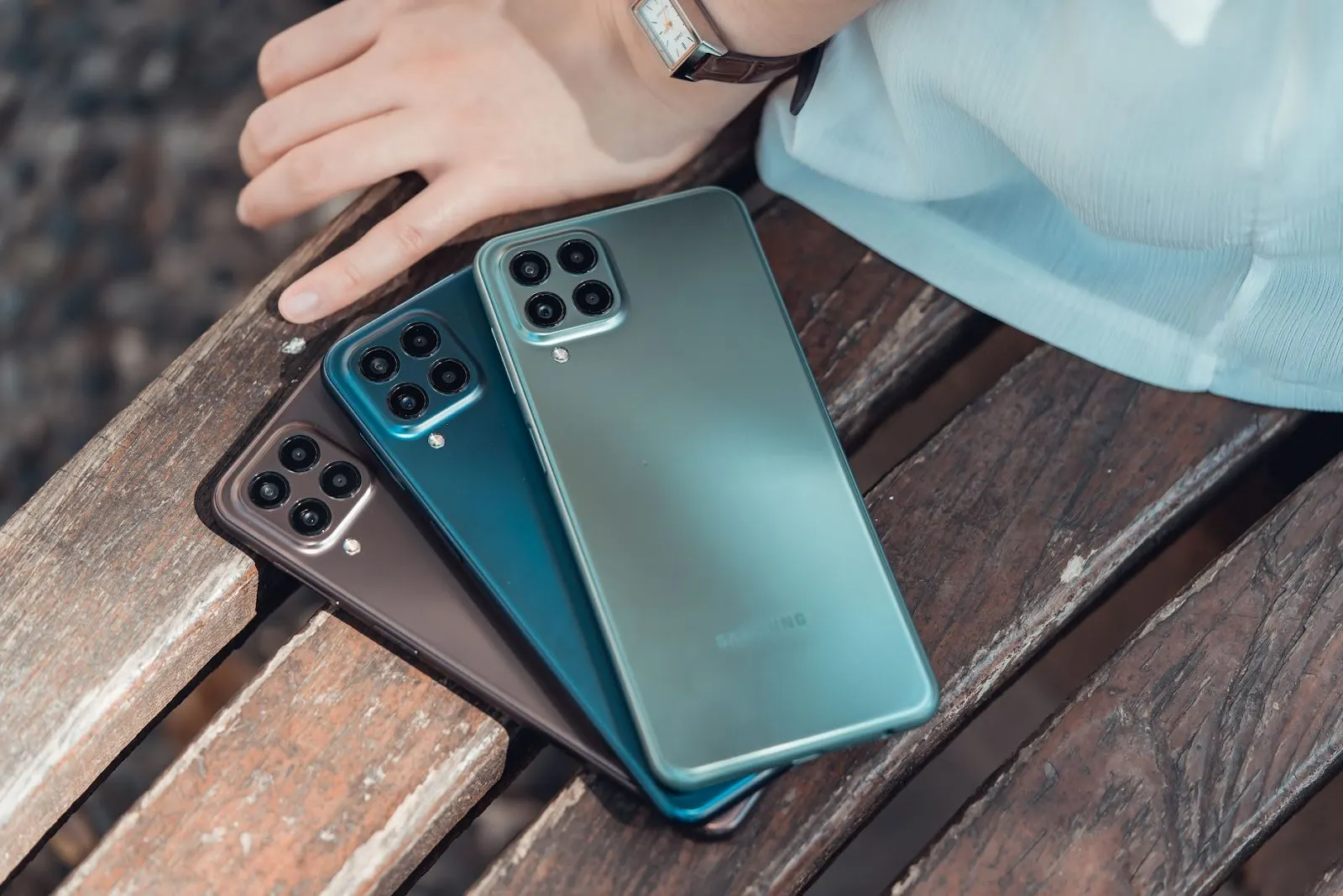 Про этот Samsung Galaxy никто не знает, но он вполне крут. Отличный выбор для хейтеров AMOLED-экранов