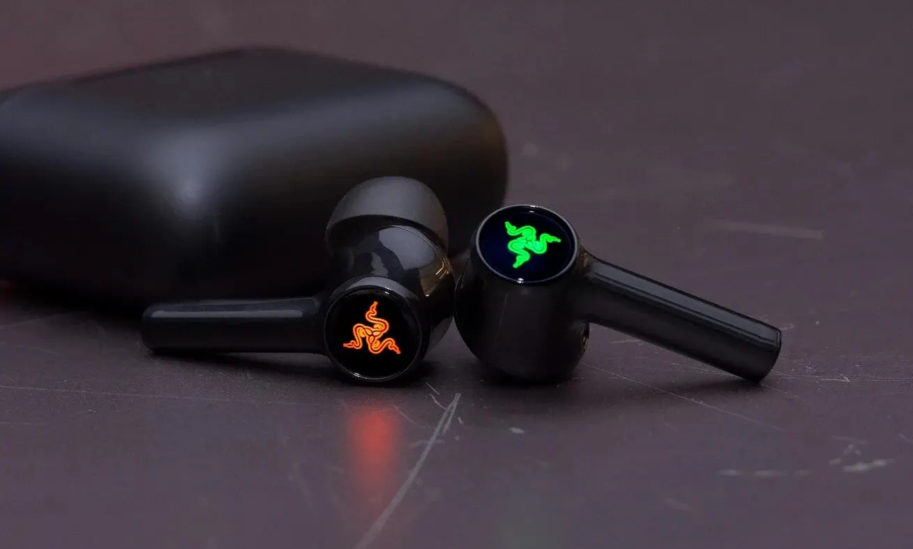 Об этих TWS-наушниках мало кто знает, а зря. У них есть уникальная киллер-фича