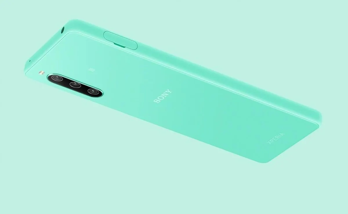 Этот компакт на чистом Android чудовищно хорош, но о нем никто не знает. У него классная камера и отличная автономность