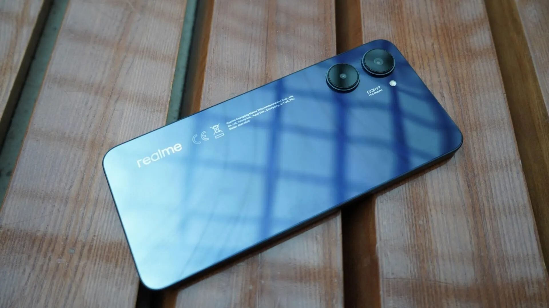 Realme 10 экстремально подешевел в Черную пятницу. Главный бюджетник бренда