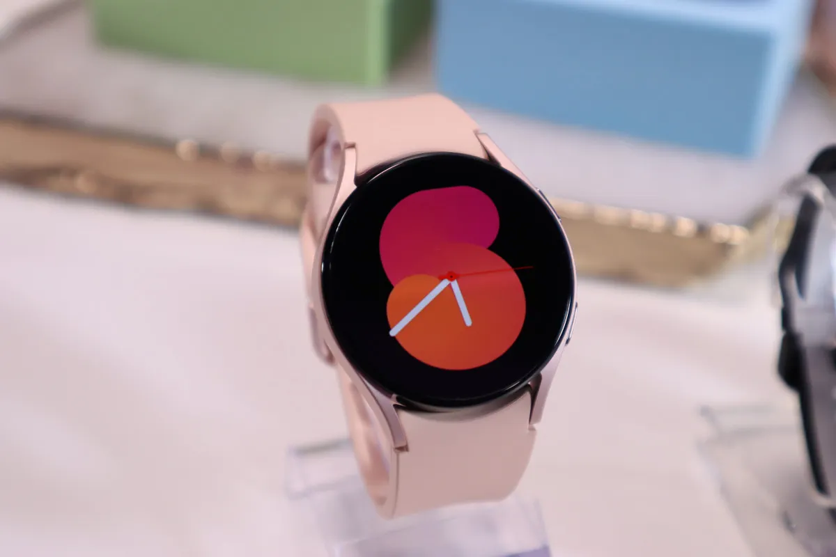 Новейшие Samsung Galaxy Watch5 сливают за бесценок в России. Официального прайса ниже нет нигде