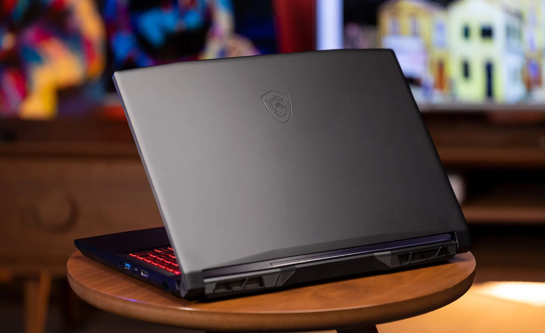 Игровой ноутбук MSI сливают по аномально низкой цене. Вариант с кучей памяти и RTX3050