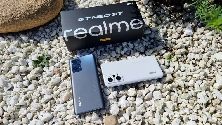 Лучший субфлагман Realme сливают за бесценок. У него топовая производительность и реактивная зарядка