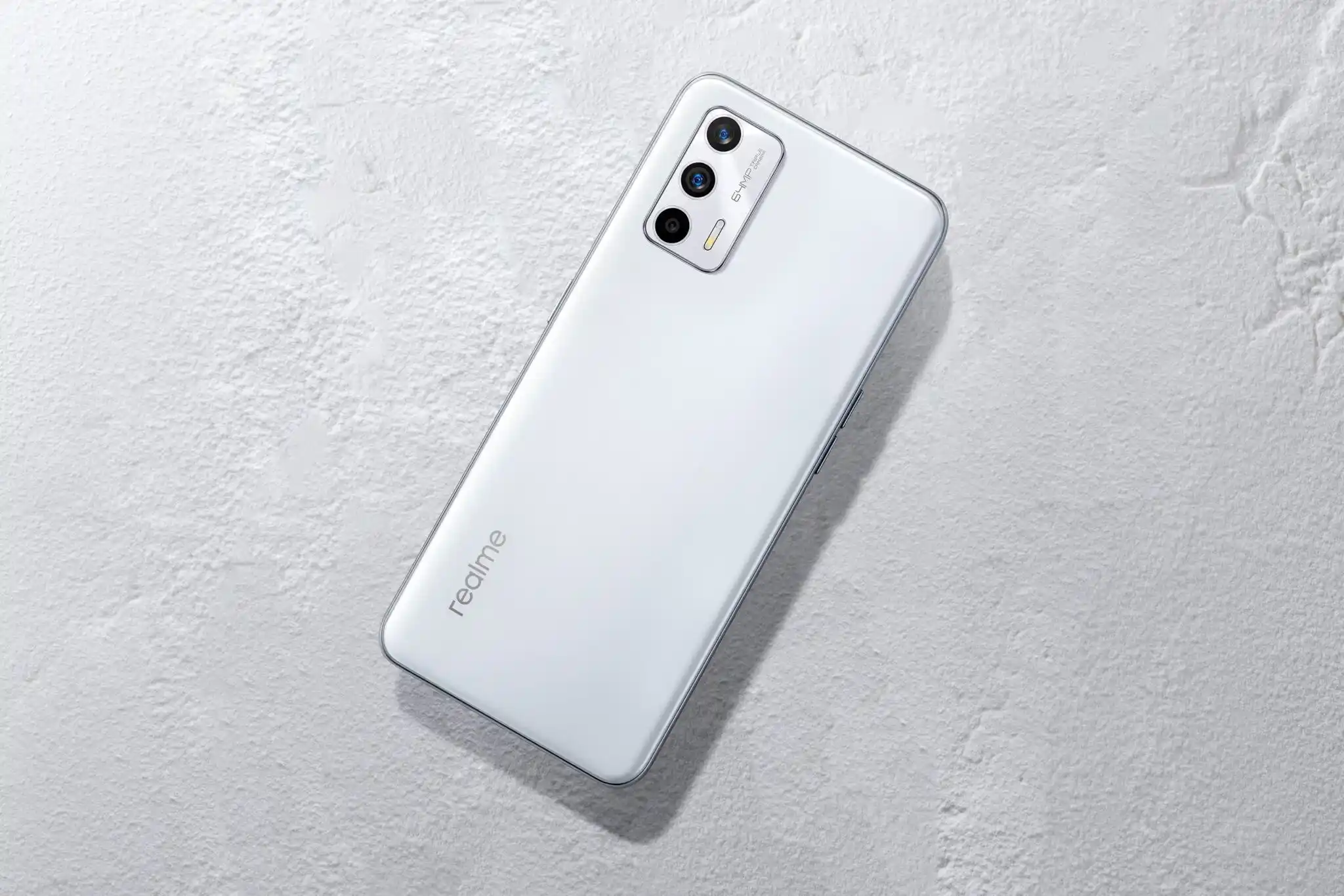 Этот неизвестный Realme — лучший девайс за 16 тысяч рублей. Один из лучших лотов распродажи 11.11
