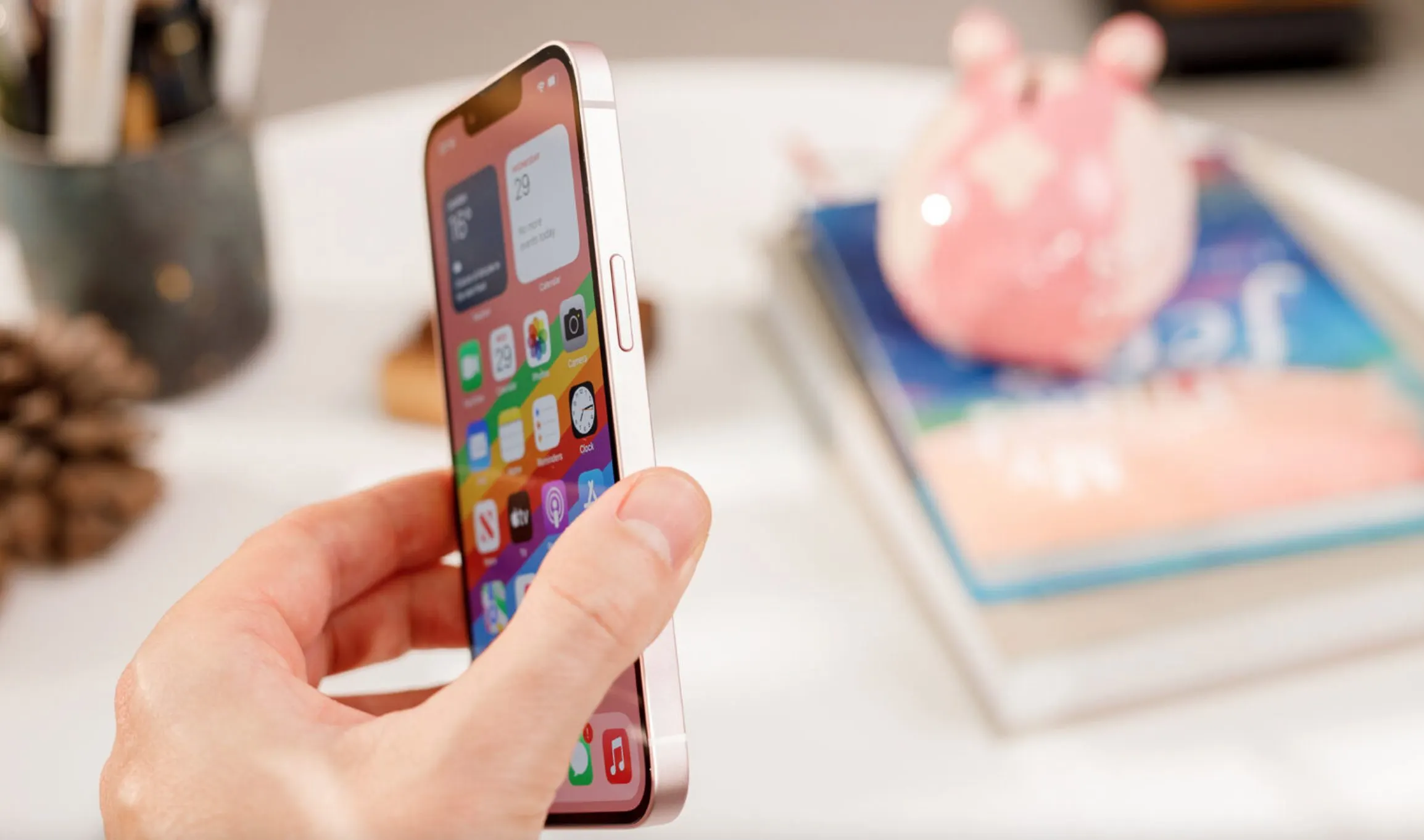 Это самый выгодный iPhone в мире. Конкуренты не догоняют