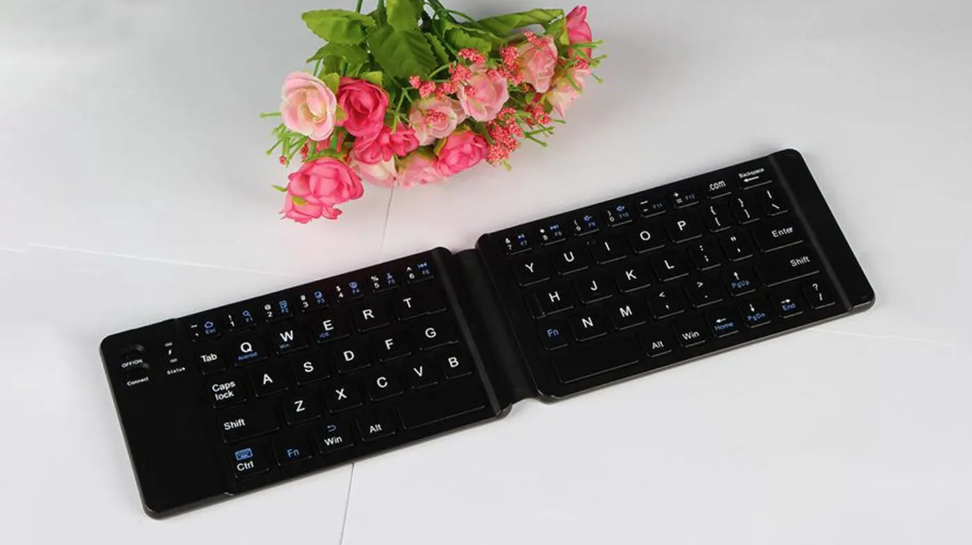 Скучаете по QWERTY-клавиатурам? Есть аксессуар с Али за 700 рублей – он превратит iPhone в печатную машинку