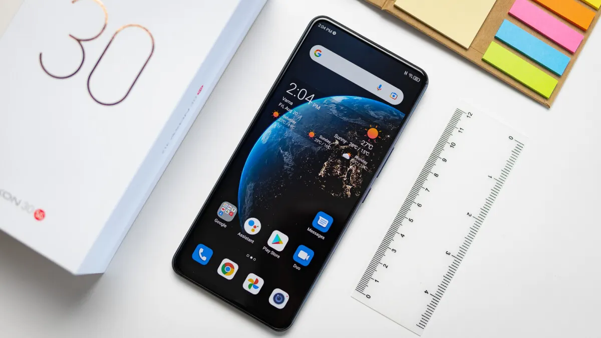 ZTE Axon 30 сливают за бесценок на распродаже 11.11. Это смартфон с топовым железом и уникальной селфи-камерой