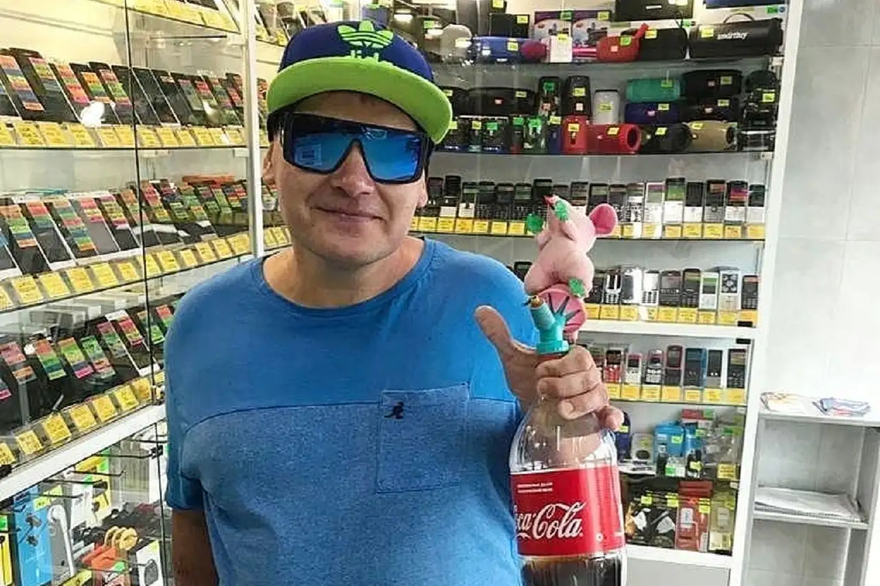 Мужик из Кемерово годами пил Coca-Cola. Как он изменился и что пьет теперь?