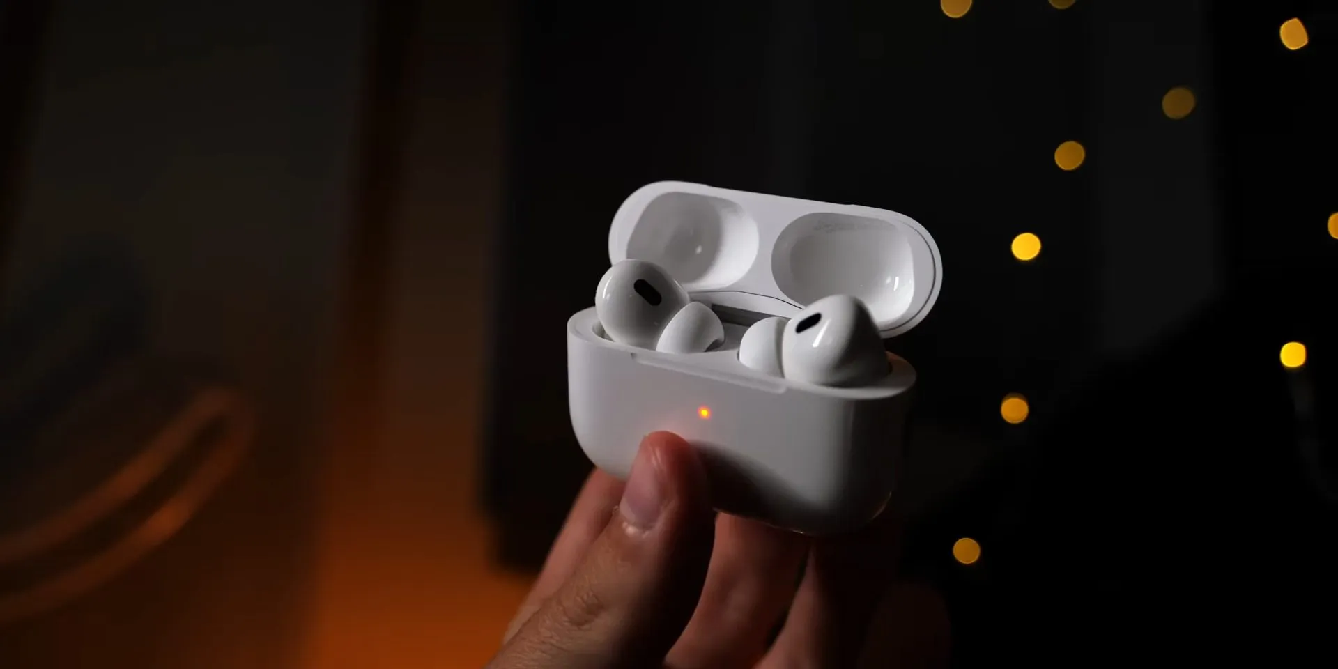 AirPods Pro 2 – один из лучших подарков на Новый год. Флагманская гарнитура подешевела в России
