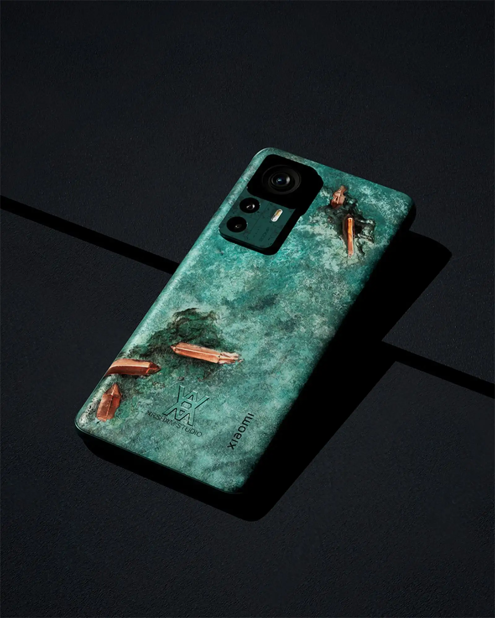 На Али есть уникальный флагман Xiaomi. Вы точно не найдете такой в России