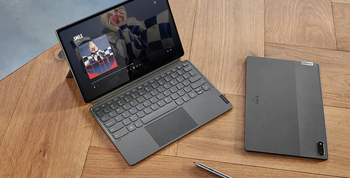 Этот Lenovo — один из лучших Android-планшетов. Его сейчас отдают за бесценок