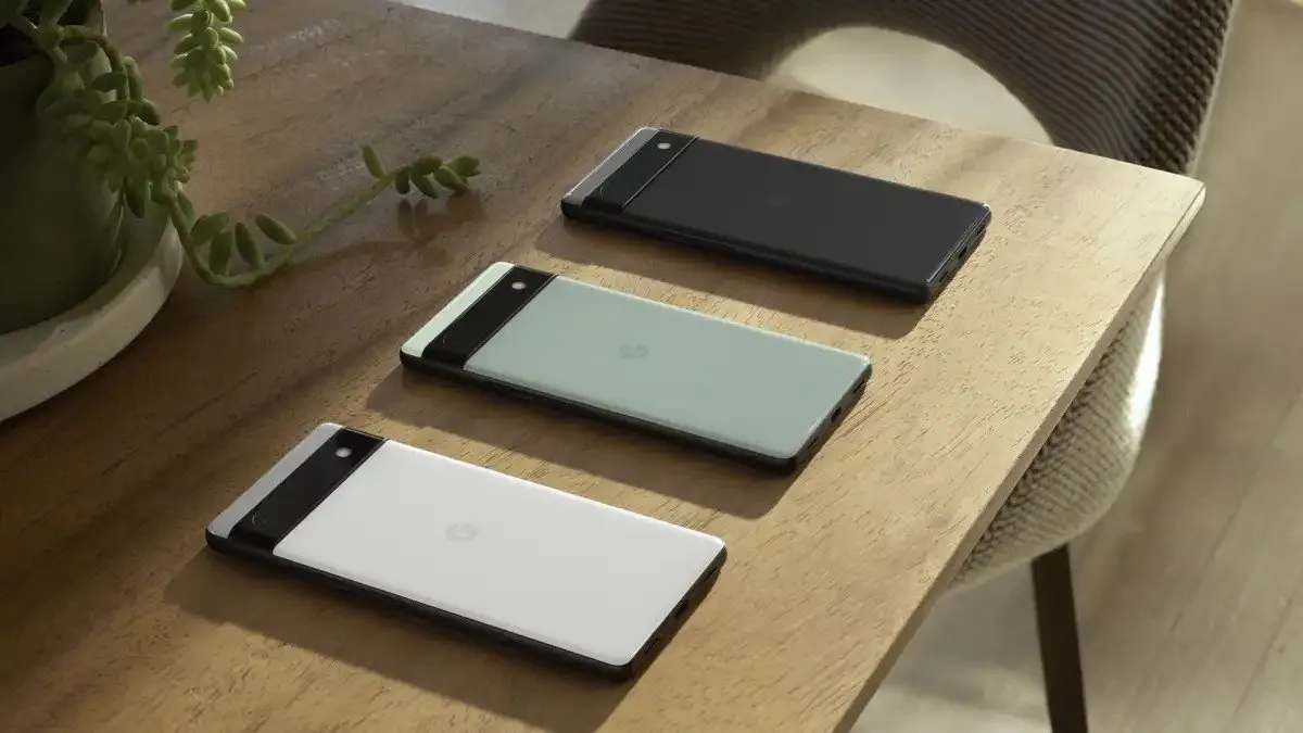 Этот Google Pixel — самый компактный девайс бренда. Его сливают за бесценок в России