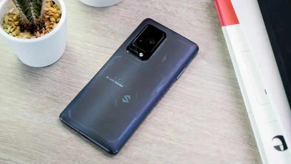 Самое время брать Xiaomi Black Shark 5 Pro. Игровой девайс внезапно рухнул в цене