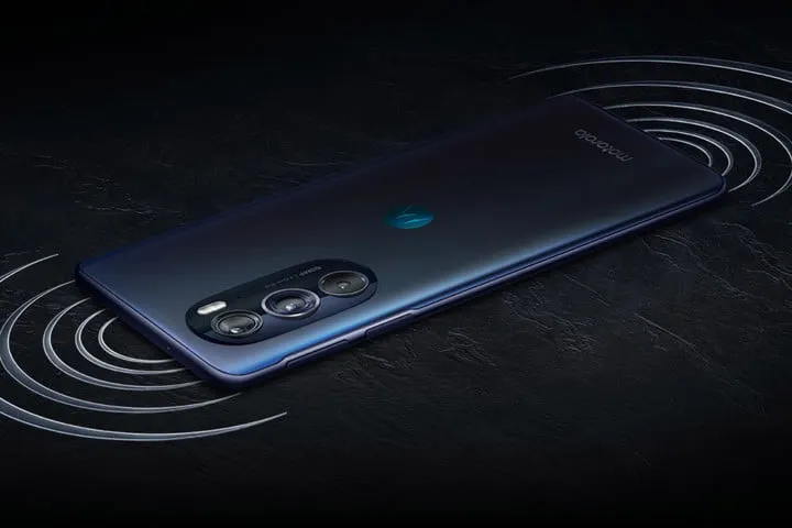 Этот смарт на чистом Android — один из лучших до 25 тысяч. Чем так хорош Motorola Edge X30?