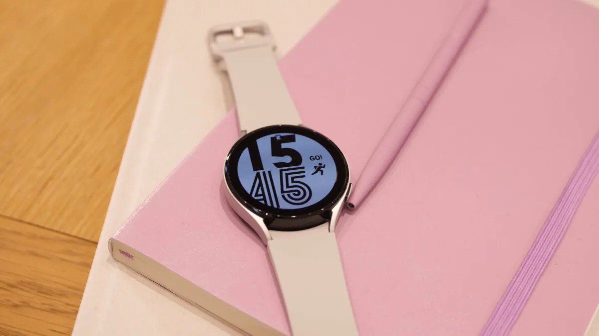 Samsung Galaxy Watch4 отдают по исторически низкой цене. Теперь их точно стоит брать