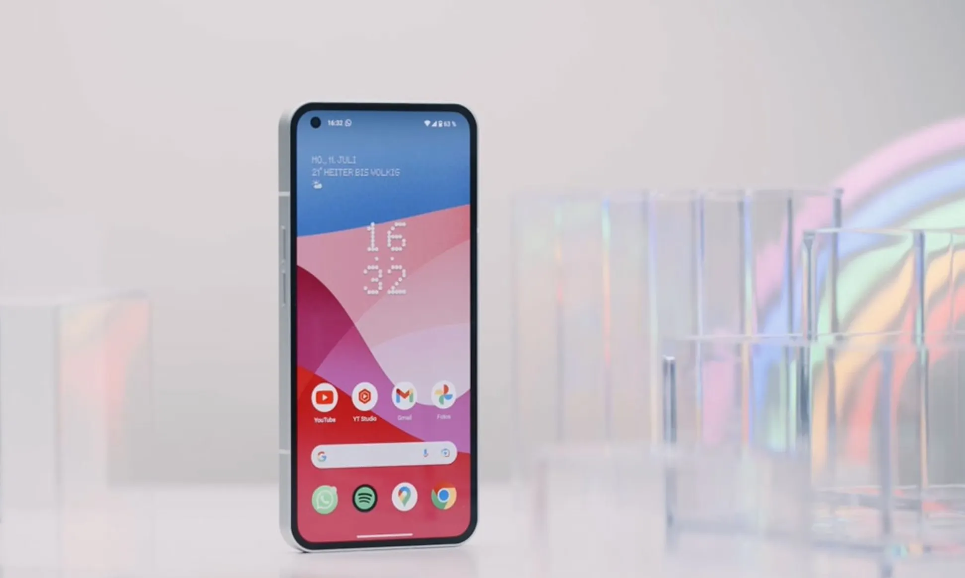 Nothing Phone (1) продают за копейки. Это самый выгодный девайс на рынке