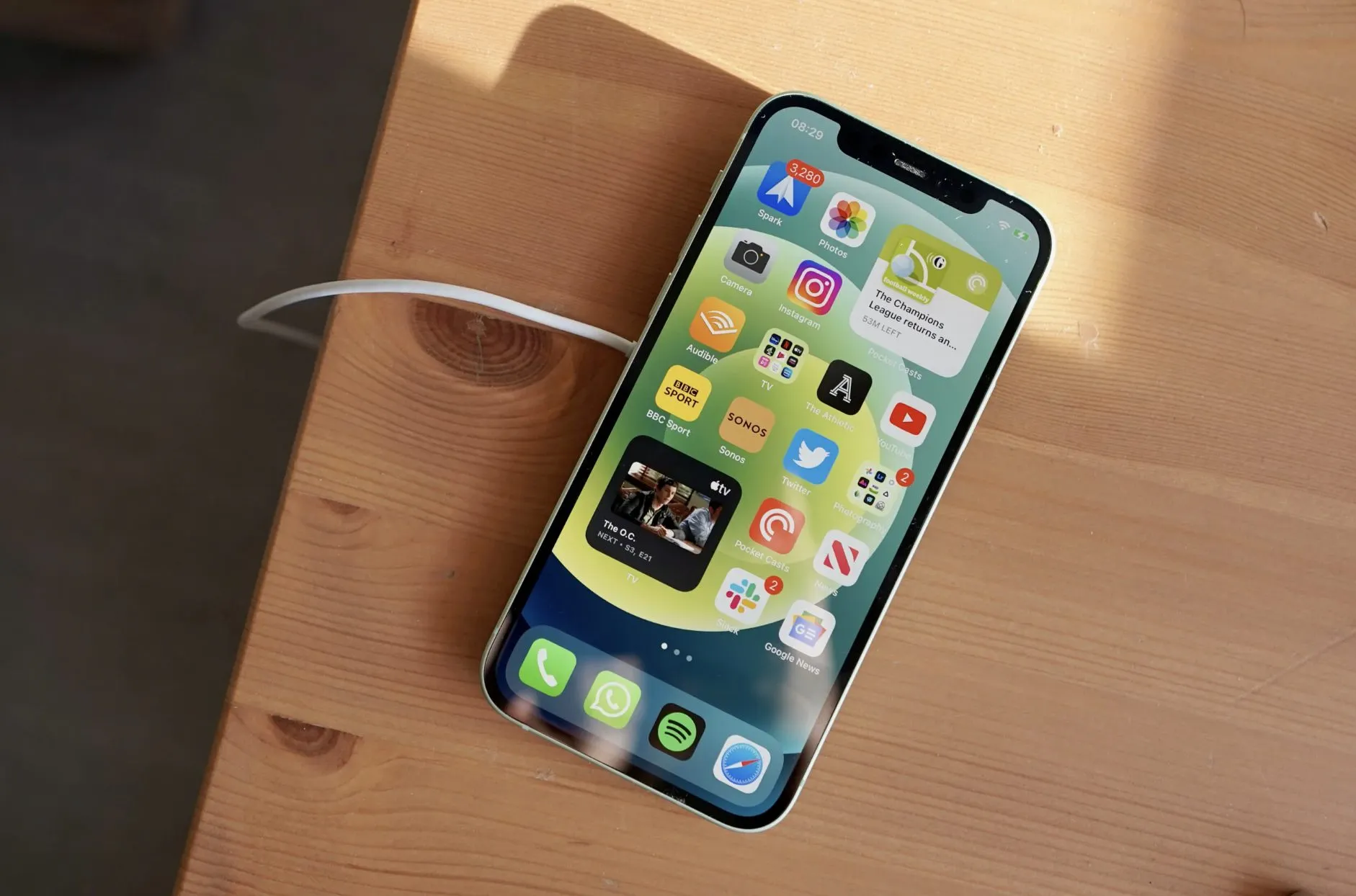 iPhone 12 отдают за терпимые деньги. Остальные девайсы бренда страшно подорожали