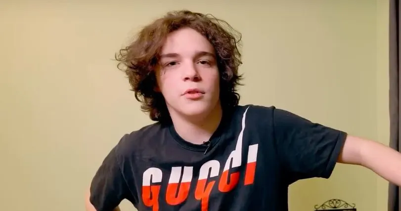 Рэпер Uglystephan прожарил Оксимирона *. Парню нет 18, а его отец – звезда советского кино
