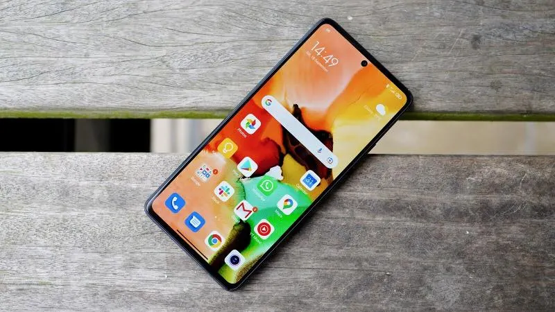 Прошлогодний хит Xiaomi сливают за копейки. Это субфлагман с дерзким железом и крутыми камерами