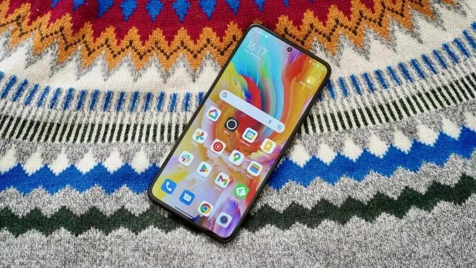 Xiaomi 12T — мощный субфлагман с реактивной зарядкой. Его сейчас отдают по оптимальной цене в России
