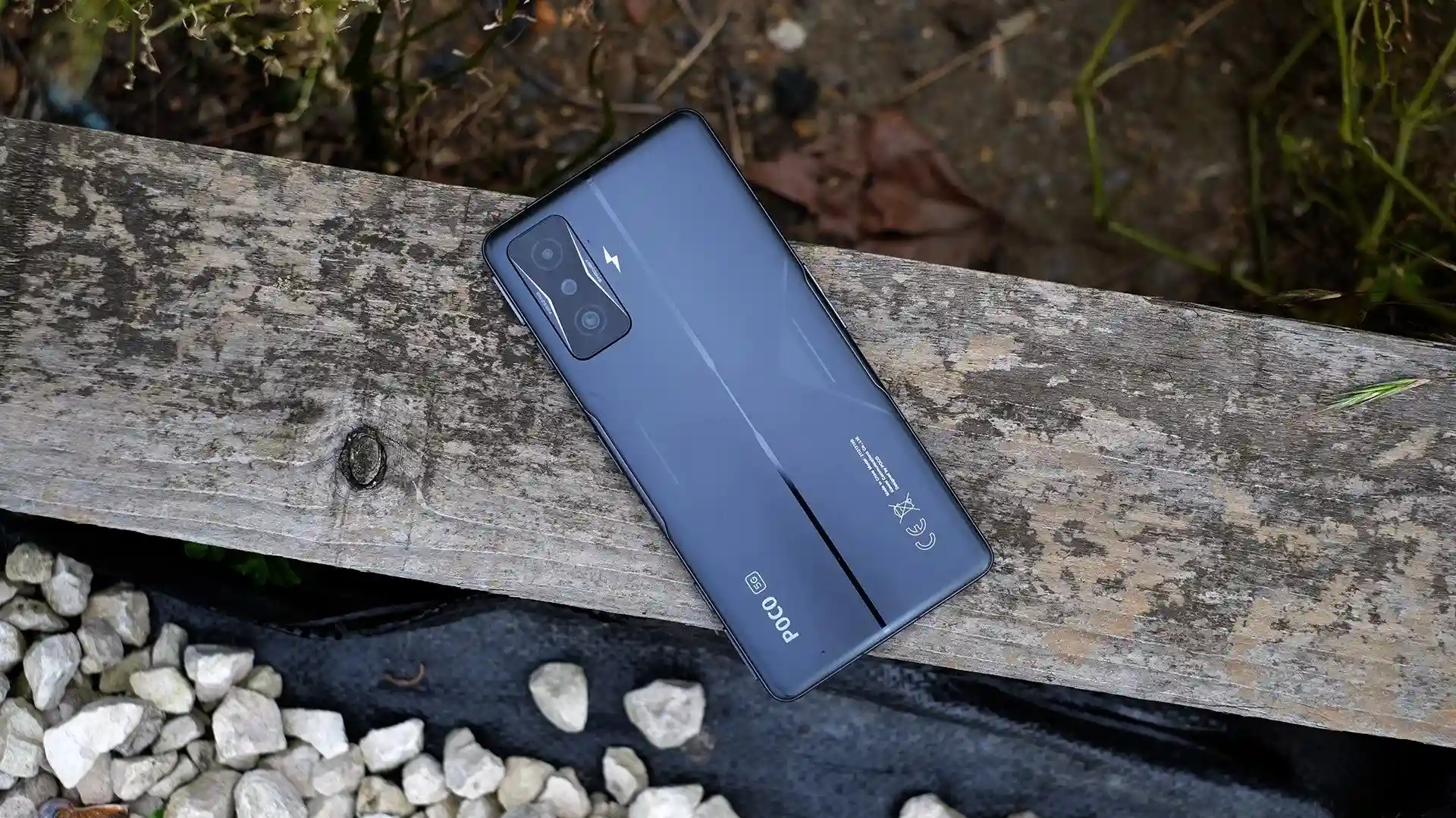 Игровой флагман Xiaomi Poco резко подешевел. У него топовая производительность и сверхбыстрая зарядка