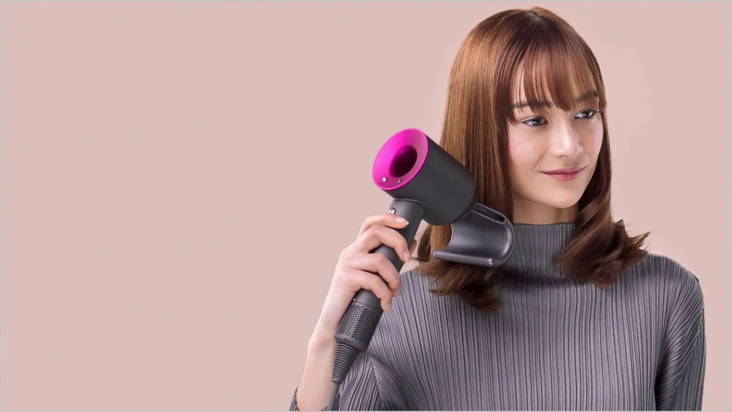 Легендарные девайсы Dyson дико подешевели. Фен, стайлер и пылесос, которые надо хватать в 2023 году