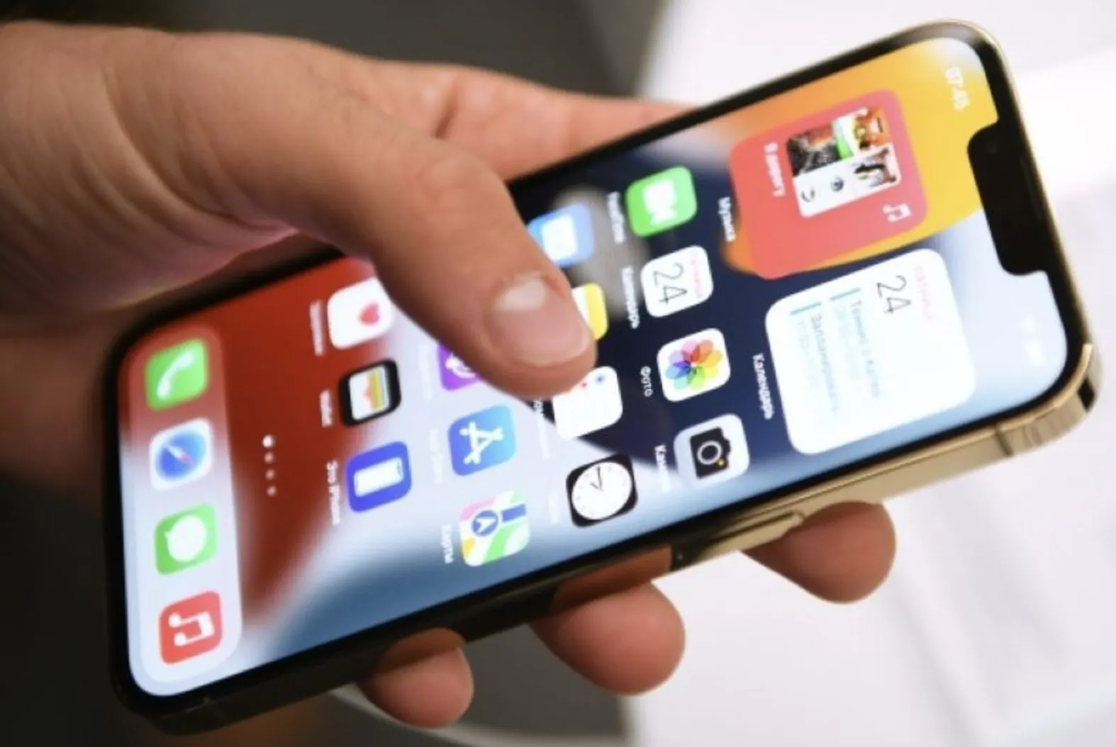 Загадочное приложение Whoo рвет чарты App Store. Почему оно так популярно?