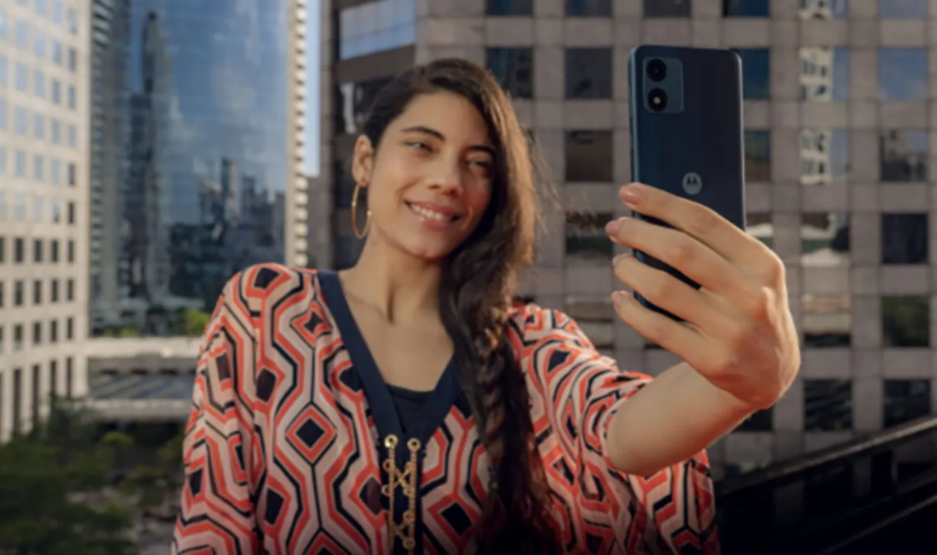 Motorola выкатила смартфон на чистом Android. Moto E13 – адекватный девайс за гроши