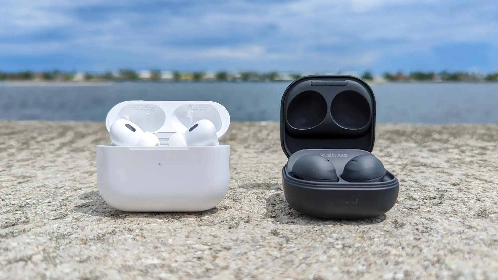 От AirPods Pro 2 до топовых Huawei. 5 лучших моделей TWS-наушников для покупки в 2023 году