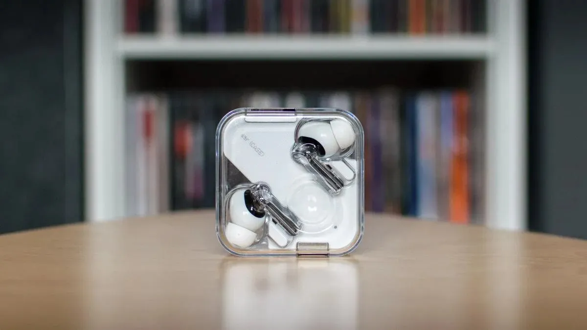 Nothing Ear (1) радикально подешевели в России. Теперь их можно смело брать