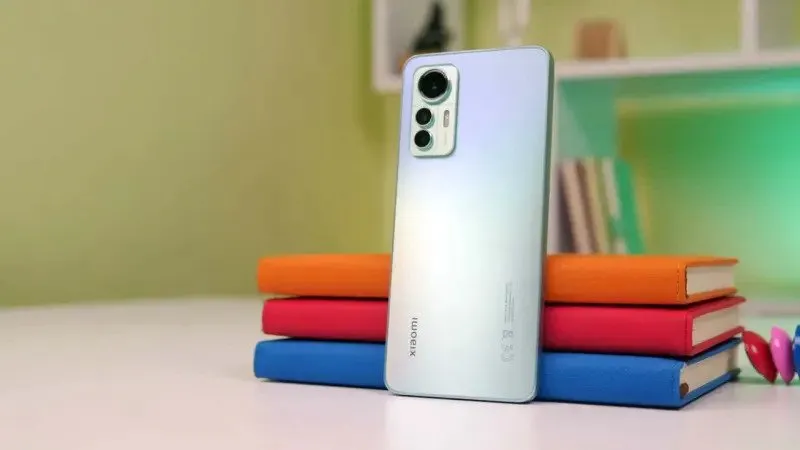 Об этом Xiaomi все забыли, а зря. Самый стильный девайс бренда сливают со скидкой