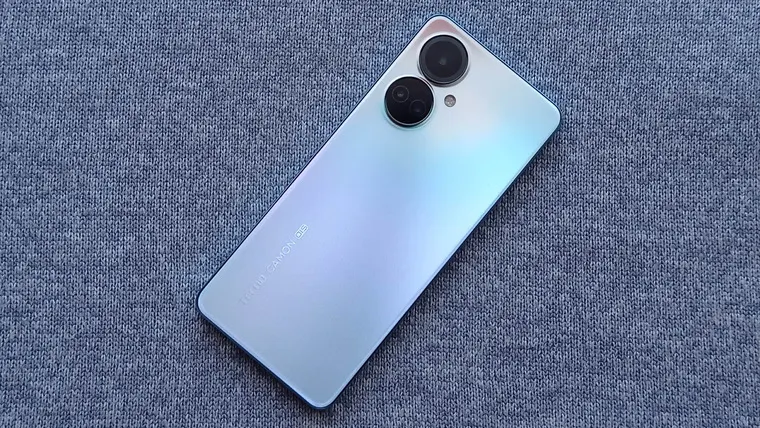 Трио мегаскидок в России. Tecno Camon 19 Pro, мощный планшет и ультрабюджетный ноутбук