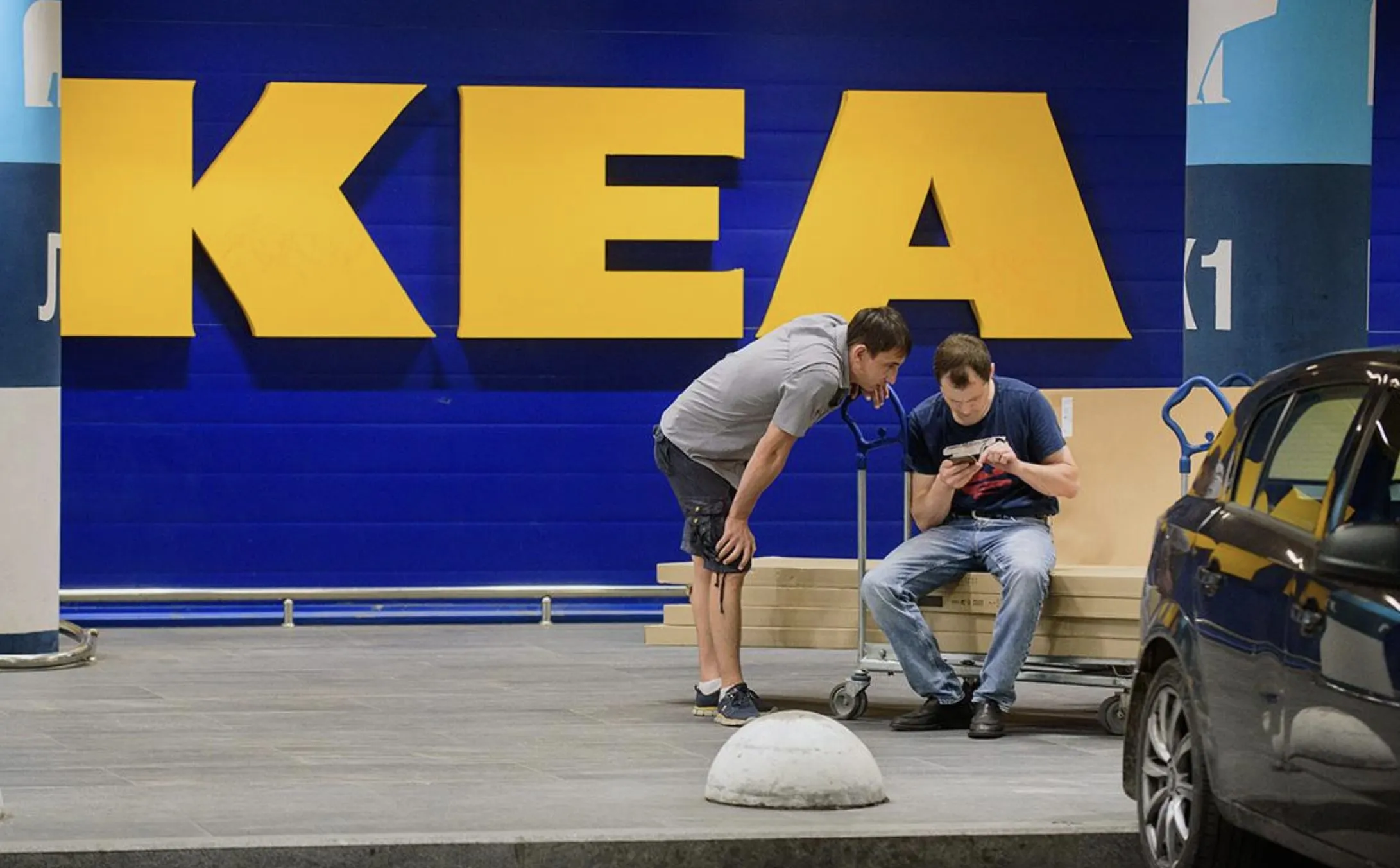 На Маркете появились новые товары IKEA. Теперь есть диваны и шкафы – цены радуют