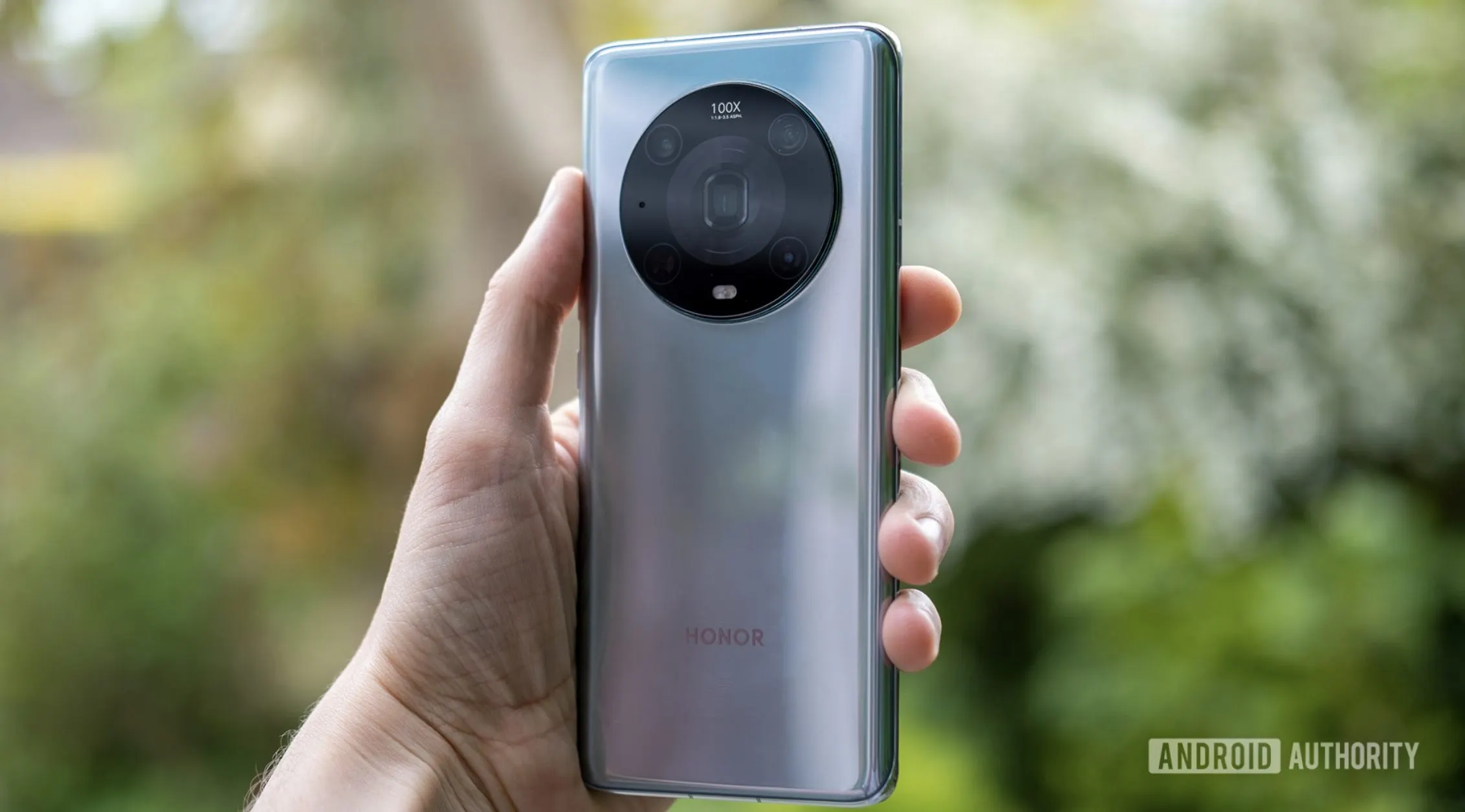 Убийца iPhone от Honor подешевел, но лишь в одном месте. У этого флагмана нет минусов