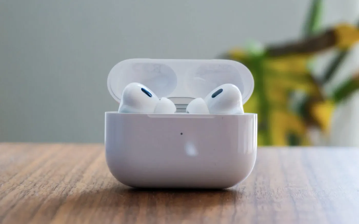 Забираем AirPods Pro 2 по минимальной цене. Это лучшие TWS-наушники на рынке