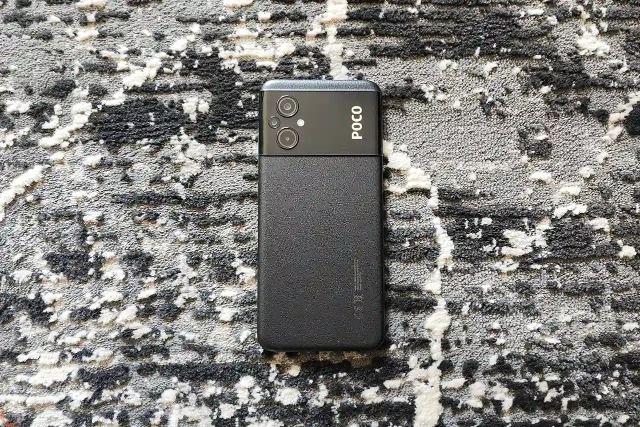 Xiaomi Poco M5 — главный бюджетник бренда. Его сейчас отдают за копейки