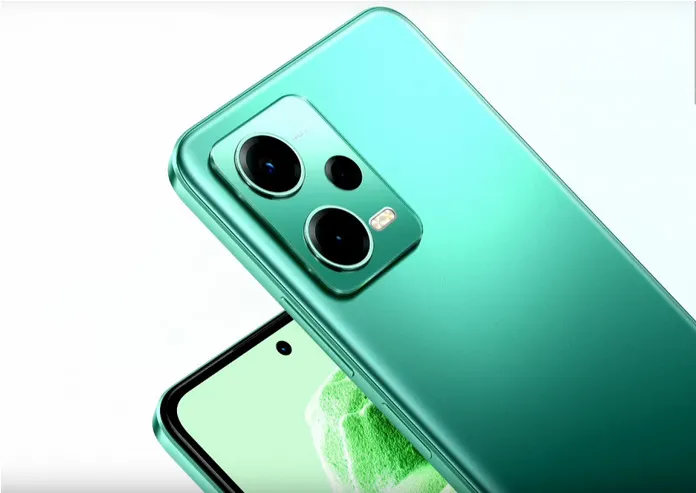 В России появился Xiaomi Redmi Note 12 5G. Стоит ли его брать?