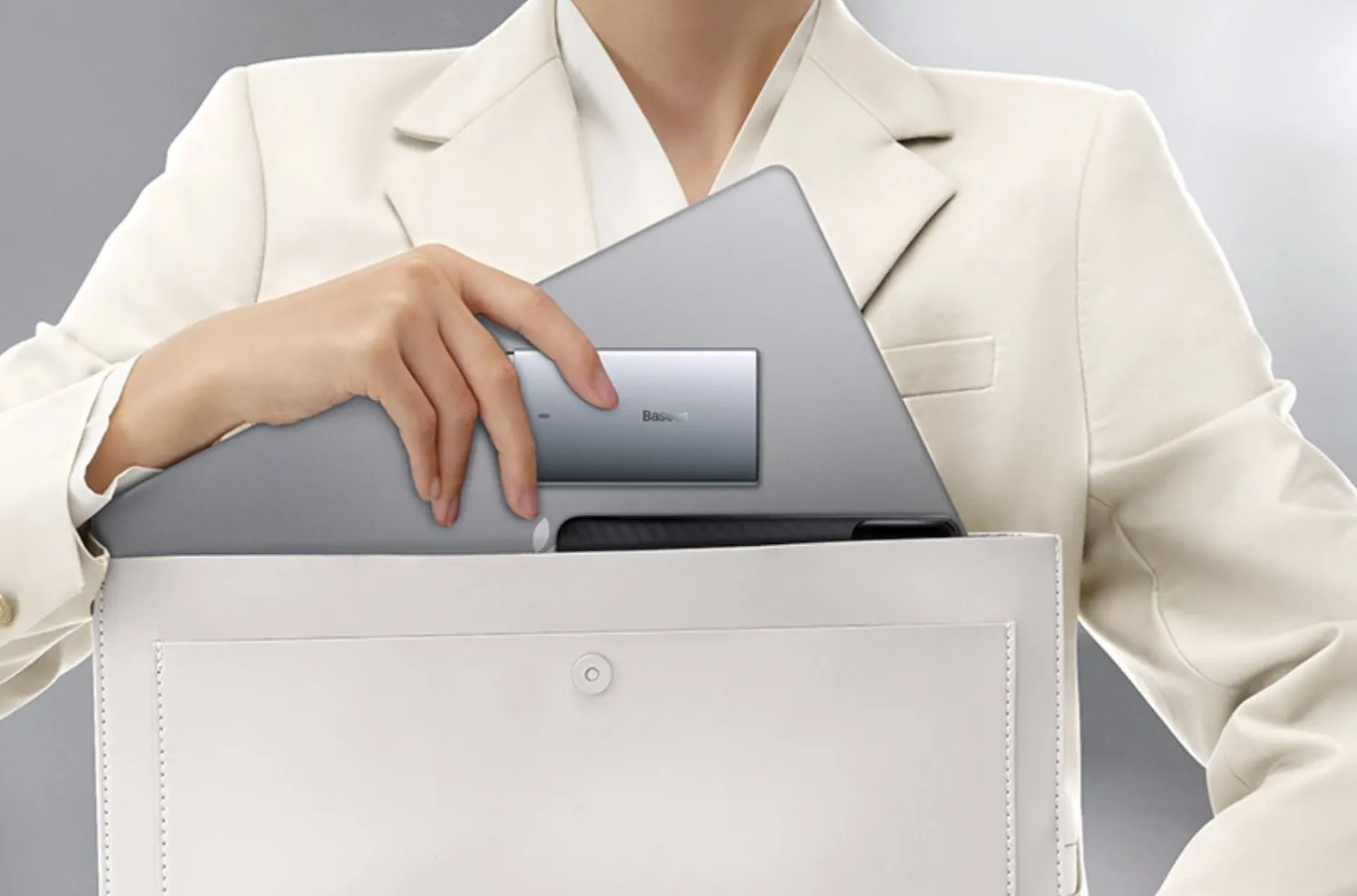 Эта зарядка от Baseus нужна каждому. Идеальна для iPhone и MacBook
