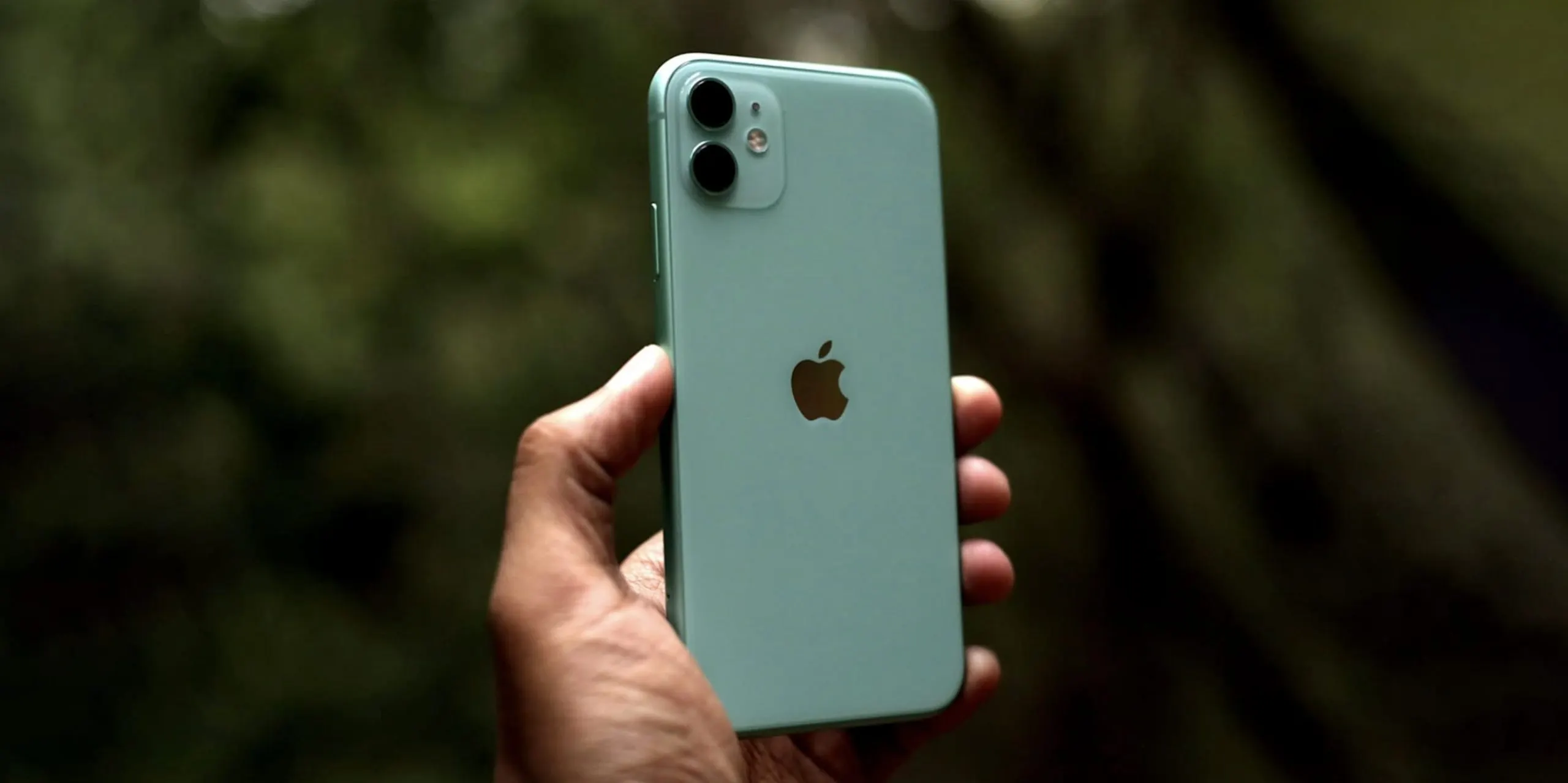 Великий iPhone 11 стоит меньше 40 тысяч. По такой цене можно брать